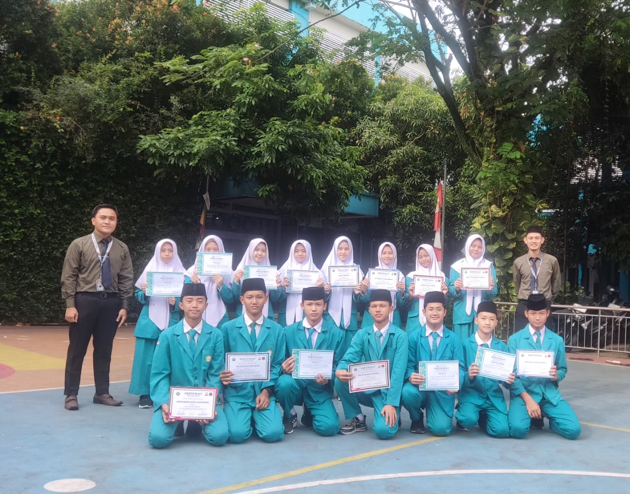Bintang Kebaikan Bulan Ini: Inilah Deretan Siswa dan Kelas Teladan SMP IT Al Fawwaz (Oktober – November 2025)