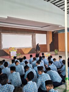SMP IT Al Fawwaz Gelar Sosialisasi Student Lighthouse Team Perkuat Jiwa Kepemimpinan Siswa
