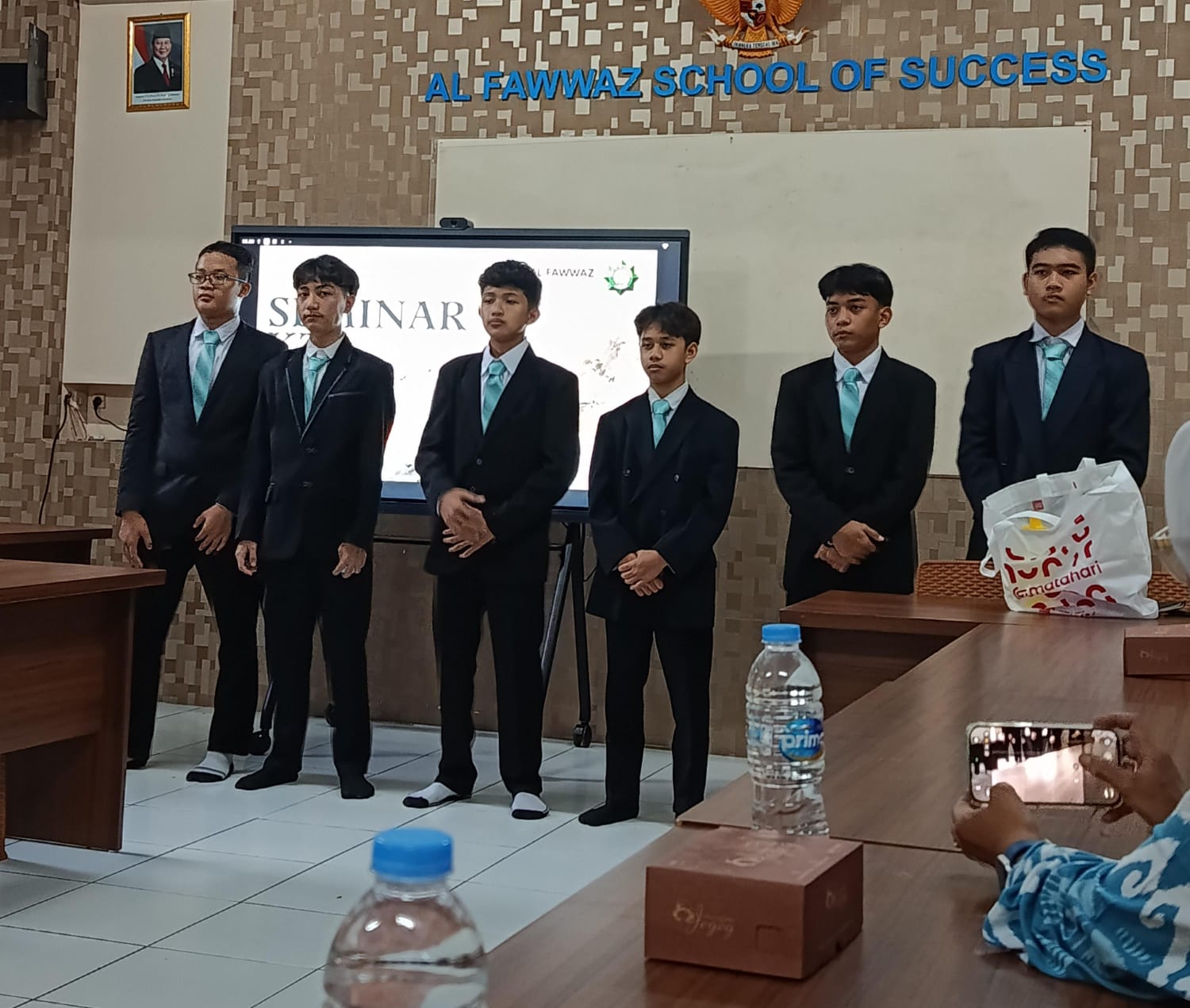 Seminar KTI Day-5: Inovasi dan Literasi Siswa Kelas 9 SMP IT Al Fawwaz